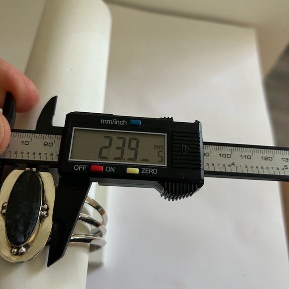 Sterling silver bangle - Picture 5 of 9